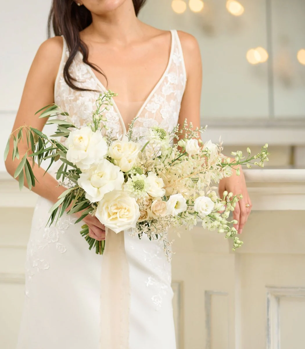 Bridal Bouquet Avant Garde White & Cream - Image 3