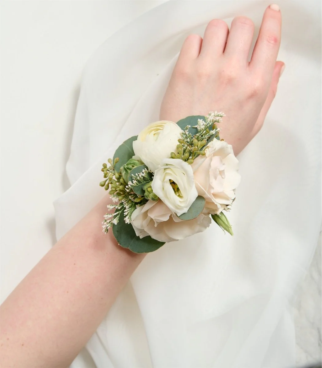 Corsage White & Cream