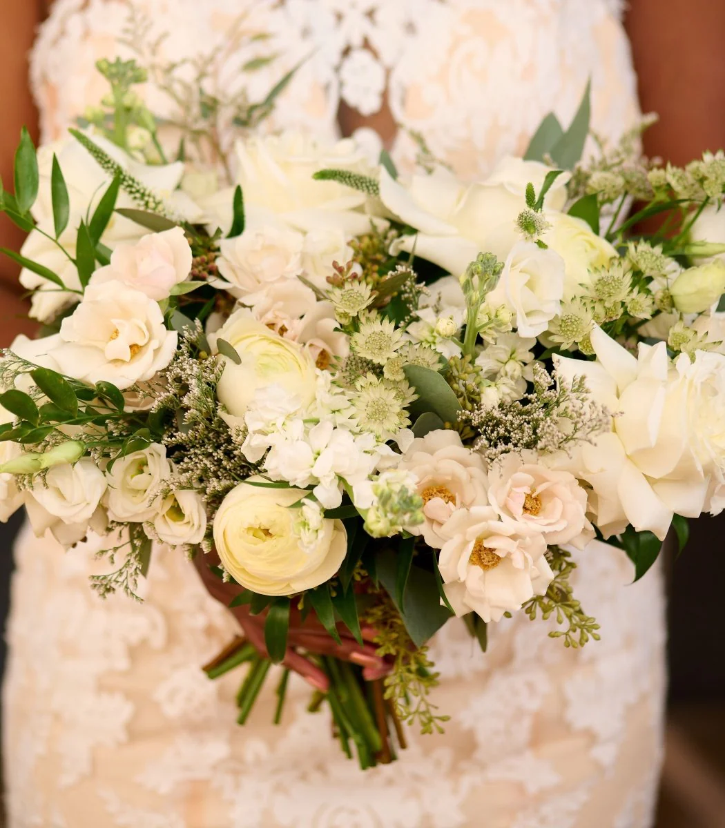 Bridal Bouquet Lush White & Cream - Image 4