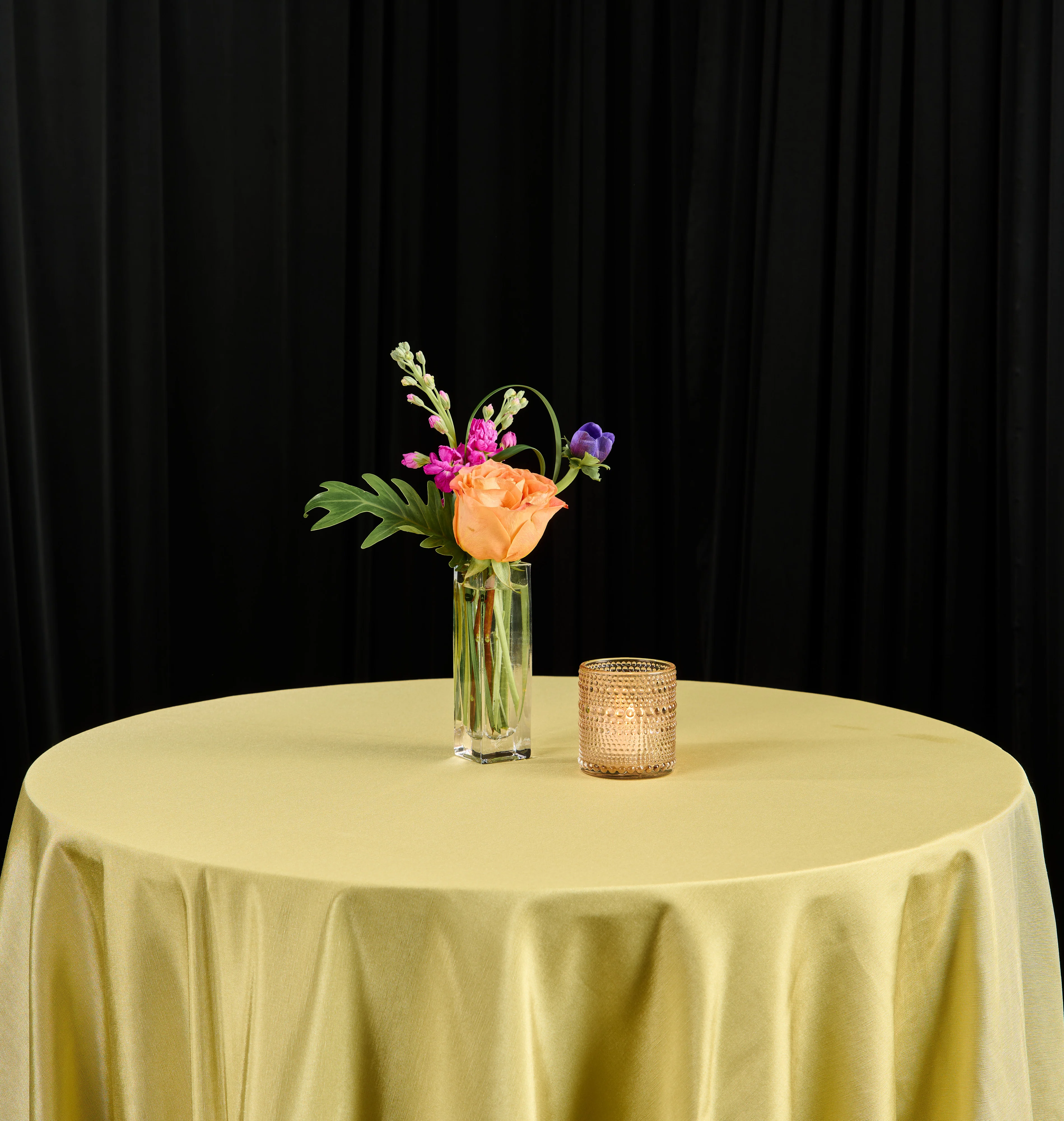 Modern Bud Vase - Image 4