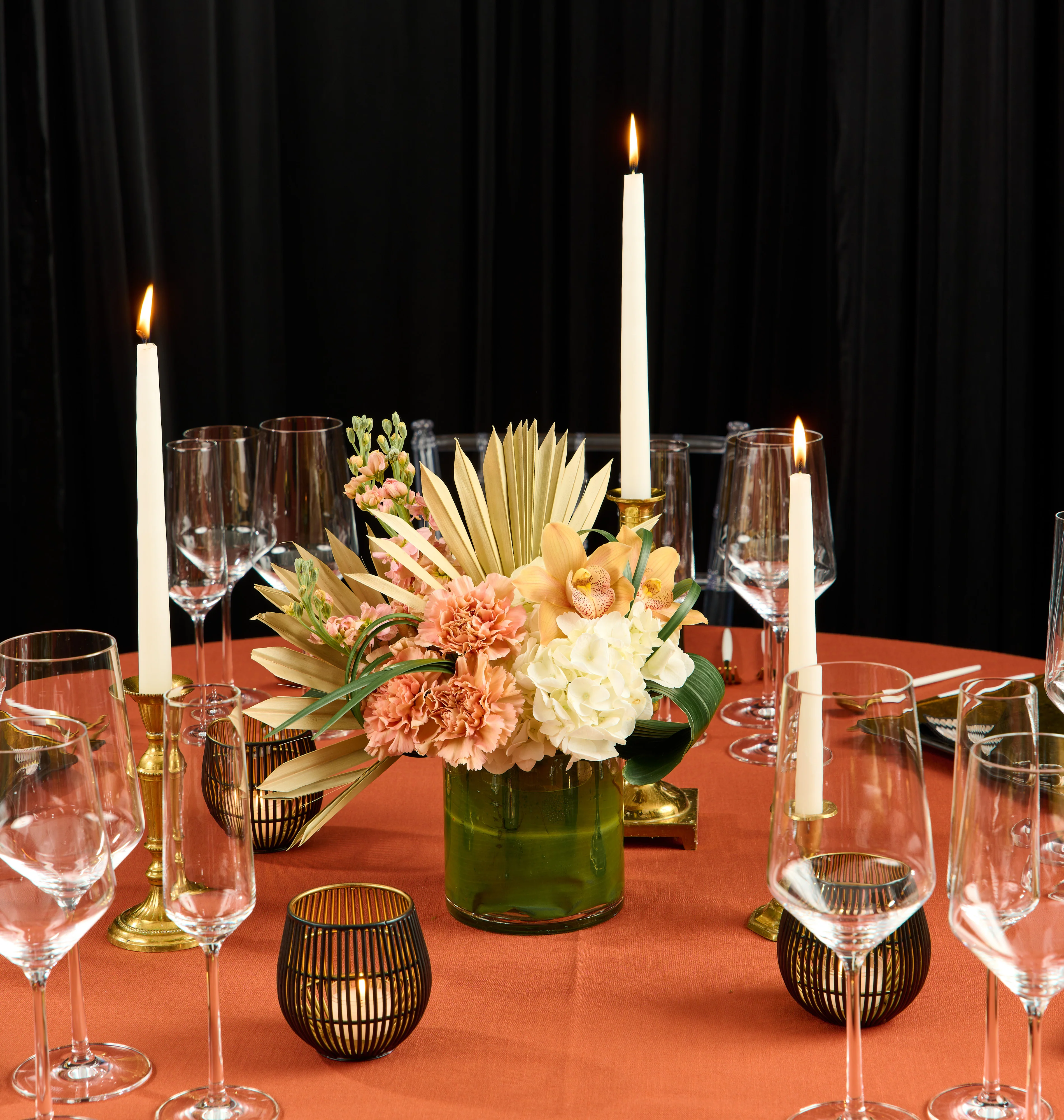 Modern Small Centerpiece - Image 4